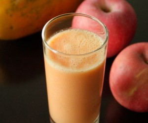 Foto de batido de papaya y manzana